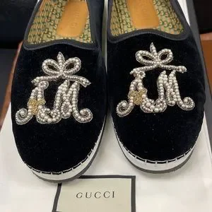Gucci | Shoes | Gucci Velvet Nwot Beaded Accent Black  display picture 3